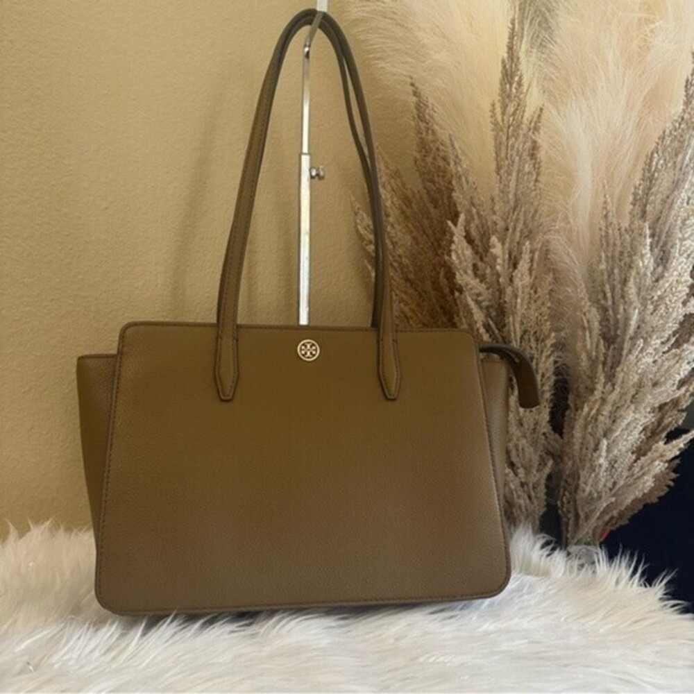 Sale🌹Tory Burch Robinson Small Pebbled Leather Tote
